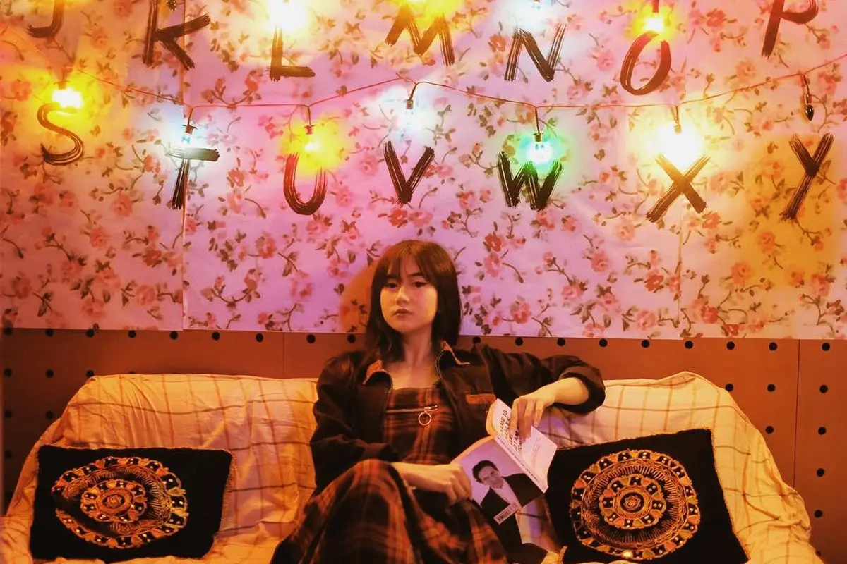 [Bintang] Mirip Cewek Jepang, Intip 5 Gaya Streetwear Influencer Kece Ini