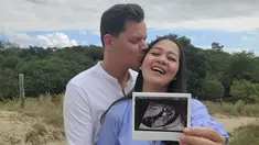 Kabar bahagia datang dari Gracia Indri yang kini menetap di Belanda. Ia berbagi kabar kehamilannya yang kini memasuki 7 bulan. Meski sedang hamil besar, Gracia Indri tetap tampil fashionable di berbagai kesempatan. Seperti apa potretnya? (instagram/graciaz14)