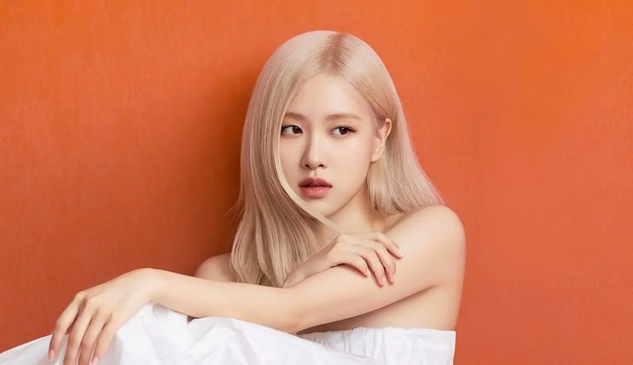 <p>Rose BLACKPINK didapuk menjadi wajah dari brand kecantikan Sulwhasoo. Kehadirannya menggantikan Song Hye Kyo yang sebelumnya menjalin kerja sama cukup lama dengan Amore Pacific. (Foto: Sulwhasoo)</p>