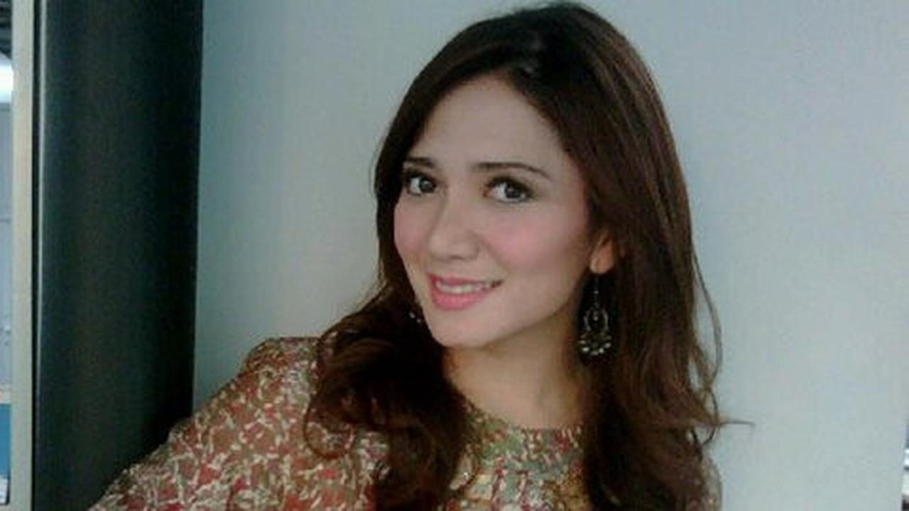 Nova Rini (ketua DPP PSI)