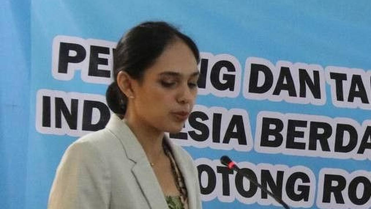 Shania Binti Mahir Hamdun sudah tidak asing lagi di dunia pageant, dengan berbagai pengalaman mengikuti dan meraih posisi juara dalam berbagai kontes.<br>