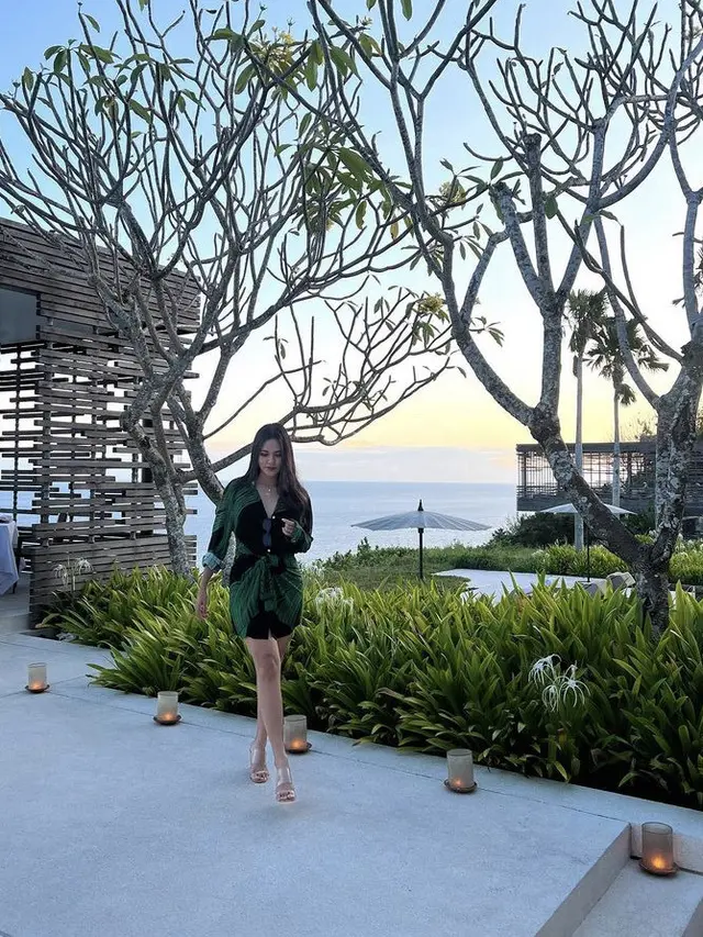 Raisa Merias Wajah Sendiri Saat Ulang Tahun ke-32, Lihat Hasilnya, credit: @raisa6690