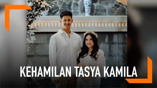 Tasya Kamila mengungkapkan jenis kelamin anak pertama yang dikandungnya. Tasya mengandung bayi berjenis kelamin laki-laki.