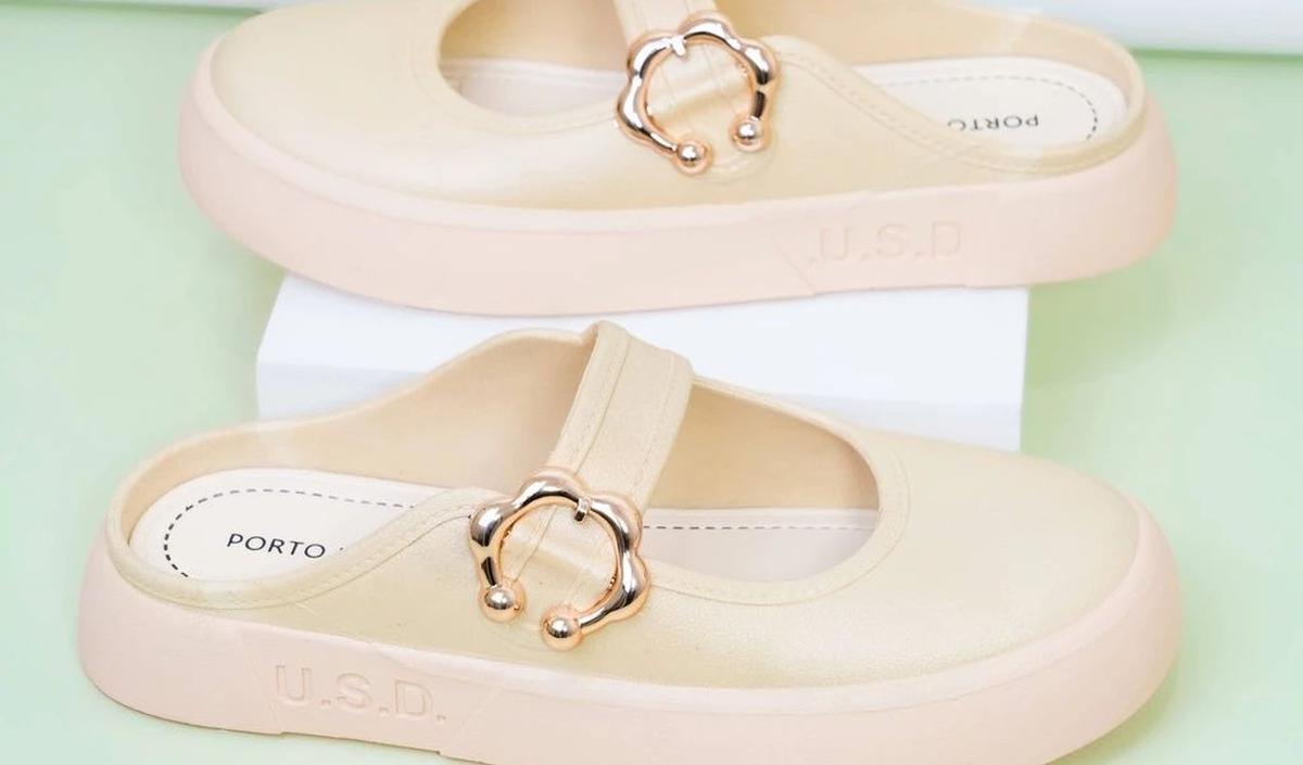 <b>5. Sepatu Sandal Selop</b><br>