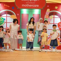 Koleksi terbaru Mothercare mengangkat jajanan pasar sebagai inspirasi utama. Melalui ilustrasi khas Dinda Puspitasari, budaya Indonesia hadir dalam desain yang penuh warna dan dekat dengan keseharian anak. (Foto/Dok: Mothercare)