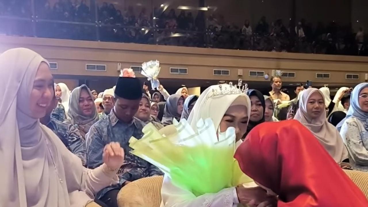 Yunifah Ismawati memulai perjalanan menghafal Al-Quran sejak tahun 2016 dengan tekad dan semangat yang besar.<br><br>