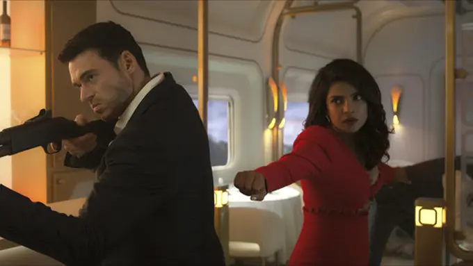 Richard Madden dan Priyanka Chopra Jonas dalam film Citadel. (Foto: Prime Video)