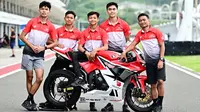 Skuad Astra Honda Racing Team (AHRT) yang mengikuti Mandalika Racing Series (MRS) 2024. (PT Astra Honda Motor)