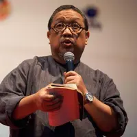 Dikenal akan kelihaiannya berakting, Didi Petet juga mengusung teater pantomim.