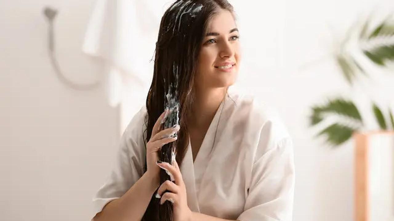5 Cara Tepat Merawat Rambut agar Tetap Sehat Setelah Diwarnai