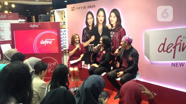 Launching 1-Day Acuvue Define: Radiant Chic