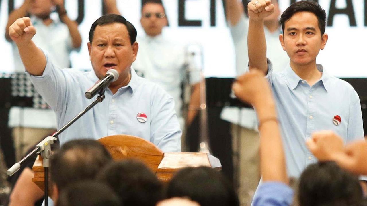 Pasangan bakal capres-cawapres dari Koalisi Indonesia Maju, Prabowo Subianto dan Gibran Rakabuming Raka melakukan deklarasi di Indonesia Arena, Gelora Bung Karno (GBK), Senayan, Jakarta, Rabu (25/10/2023).