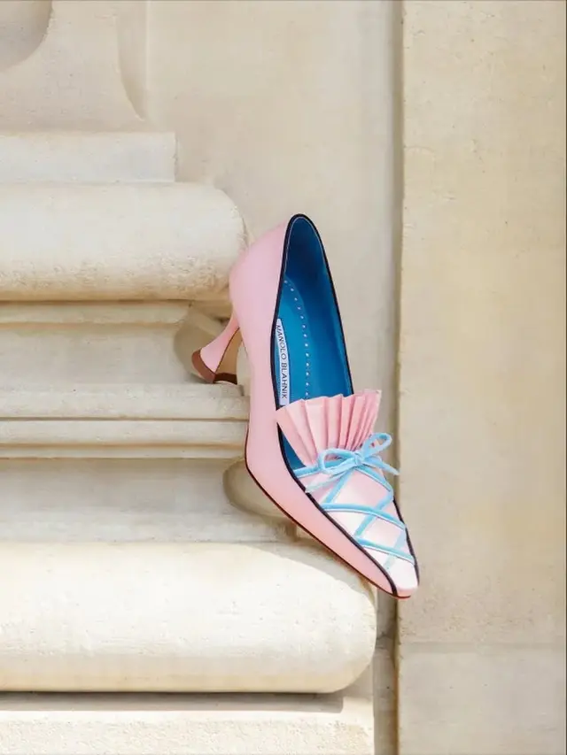 Dari Hidup Mewah Marie Antoinette, Manolo Blahnik Ciptakan Koleksi Sepatu Bak Sang Ratu