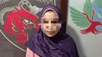 NDK (48) emak-emak residivis penjulan obat-obatan terlarang di Takalar (Liputan6.com/Dok: Polisi)