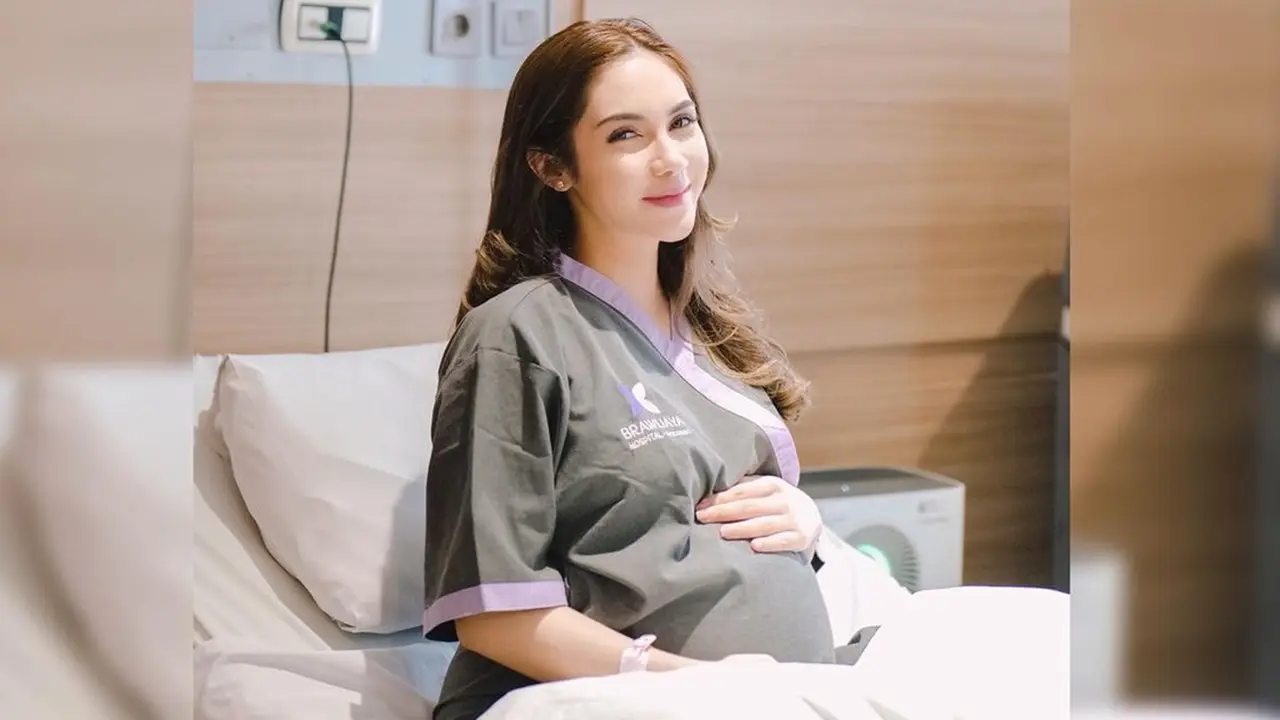 Jadi Ibu di Usia 20 Tahun, Ini Momen Bahagia Syahra Larez Melahirkan Anak Pertama