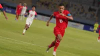 Kapten Timnas Indonesia U-19, Dony Tri Pamungkas saat menghadapi Filipina di Grup A Piala AFF U-19 2024. Laga itu digelar di Stadion Gelora Bung Tomo, Surabaya, Rabu (17/7/2024). (Dok. PSSI).