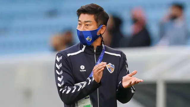 Foto: Kim Do-hoon, Pelatih Asal Korea Selatan yang Digosipkan Jadi Pengganti Robert Alberts di Persib Bandung