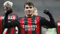 Gelandang AC Milan Brahim Diaz merayakan gol keempat timnya ke gawang Celtic pada matchday kelima Grup H Liga Europa di Stadion San Siro, Jumat (4/12/2020) dini hari WIB. (AP Foto / Antonio Calanni)