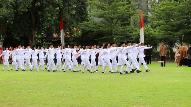Suasana upacara di KBRI Bangkok, tampak paskibraka tengah bertugas (KBRI Bangkok)
