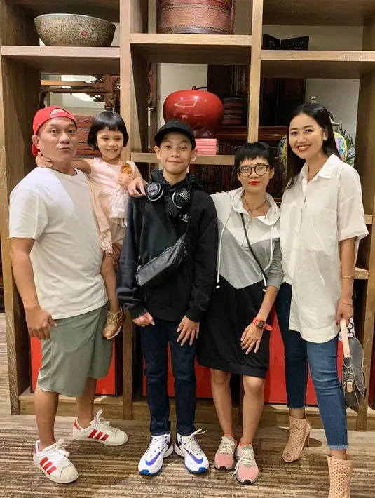 <p>[Instagram/selfinafilah]</p>