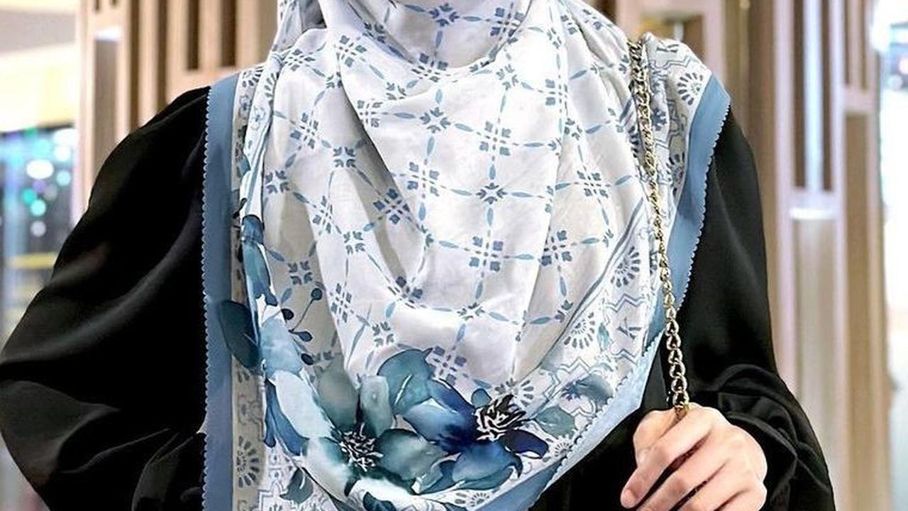 9. Hijab Motif: Kesan yang Chic