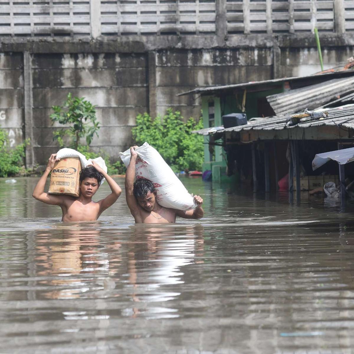Banjir rendam permukiman di Cipondoh Tangerang
