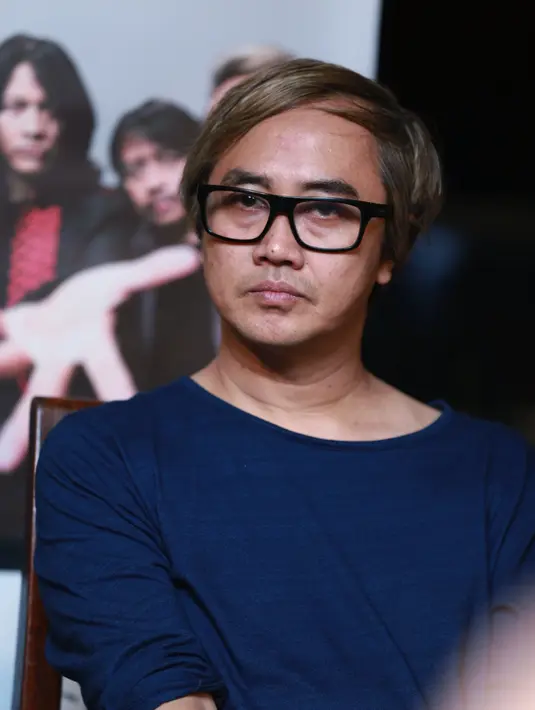 "Cara kami bersyukur. Karena kami pemain musik, jadi kami bermusik. Kita belum lagi ada karya baru, hanya single," kata Thomas. (Adrian Putra/Bintang.com)