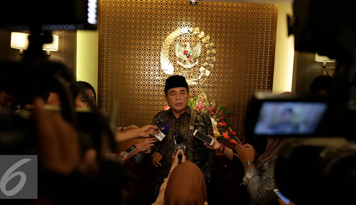 Menurut Akom, anggota Dewan dan semua fraksi yang ada di DPR, punya komunikasi yang baik dengan Budi Gunawan, diperkirakannya hal ini akan berjalan dengan baik dan lancar, Jakarta, Jumat (02/9). (Liputan6.com/Johan Tallo)