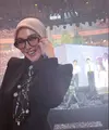 Syahrini Tampil Totalitas Saat Nonton Konser F4 di Jakarta. [@princessyahrini]
