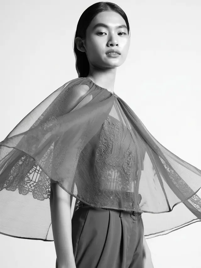 Atasan Brokat Pesta Modern