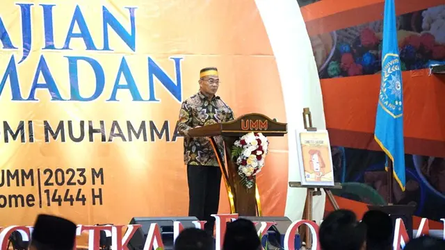 Menko PMK Muhadjir Effendy selaku Ketua Badan Pembina Harian UMM menghadiri Pelantikan Pimpinan Wilayah Muhammadiyah dan Aisyiyah Jawa Timur serta Kajian Ramadhan 1444 Hijriah di Dome UMM Jawa Timur. (Istimewa)