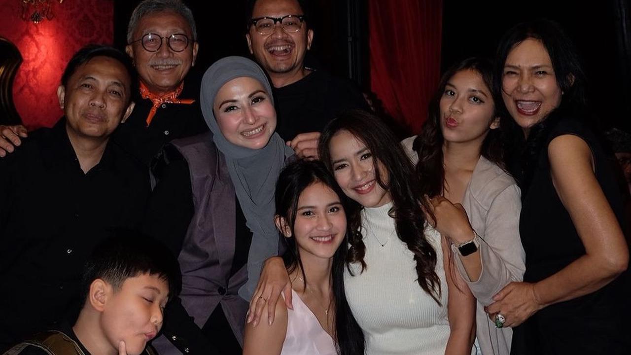 Penuh Kehangatan, Potret Kompak Deswita Maharani & Risma Nilawati Rayakan Ultah Harleyava Princi