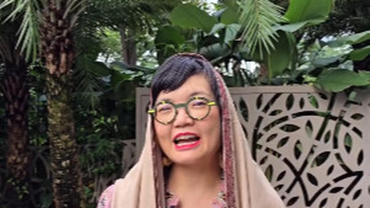 Momen Wamen Stella Kunjungi Kediaman Prabowo, Disambut Titiek Soeharto Pesonanya Cantik Banget