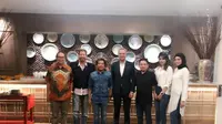 Para pemain dan kru film Mengejar Surga bertemu Dubes Belanda untuk Indonesia