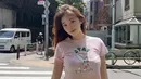 Livy Renata tampil memukau dengan style casual yang dikenakan. Walau terkesan santai, namun ia bisa hadirkan sentuhan stylish dengan paduannya. [Foto: Instagram/ Livy Renata]