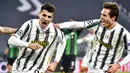 Striker Juventus, Alvaro Morata, melakukan selebrasi usai mencetak gol ke gawang Ferencvaros pada laga Liga Champions di Turin, Rabu (25/11/2020). Juventus menang dengan skor 2-1. (Marco Alpozzi/LaPresse via AP)