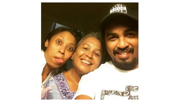 Dikenal Sosok Penyayang, Ini 8 Potret Kenangan Glenn Fredly dan Keluarga