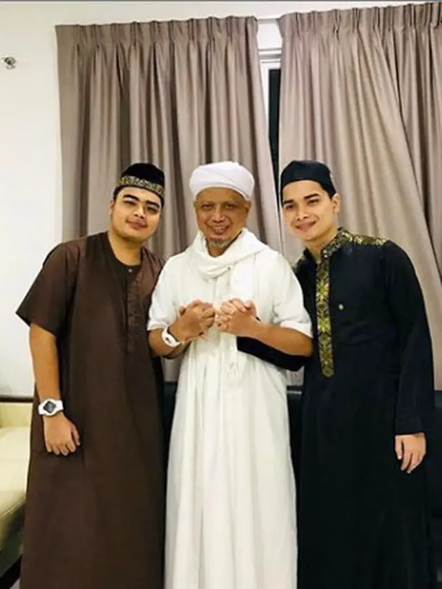 Ustaz Arifin Ilham dan kedua anaknya