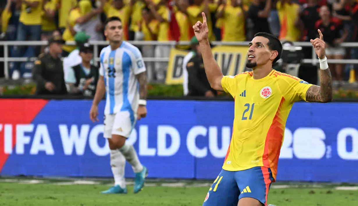 Kolombia sukses menaklukkan Argentina 2-1 dalam laga Kualifikasi Piala Dunia 2026 Zona Conmebol. (JOAQUIN SARMIENTO/AFP)