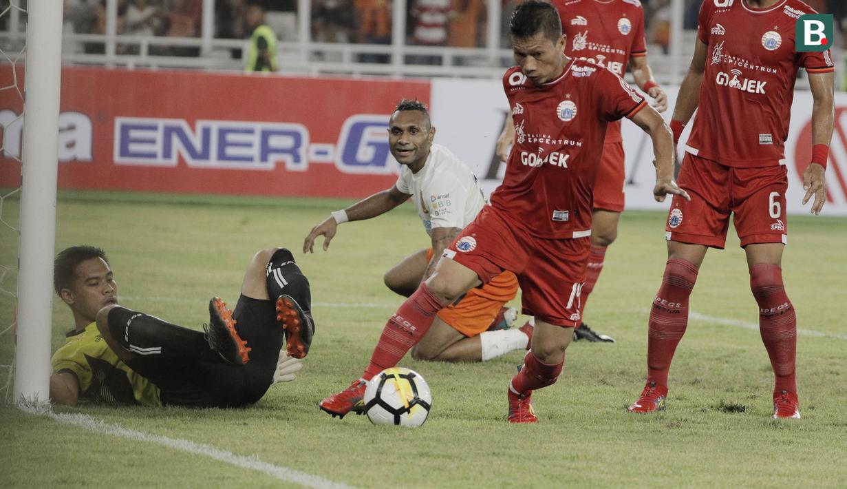Kapten Persija Jakarta, Ismed Sofyan, saat melawan Borneo FC pada laga Liga 1 di SUGBK, Jakarta, Sabtu (14/4/2018). Persija menang 2-0 atas Borneo FC. (Bola.com/M Iqbal Ichsan)