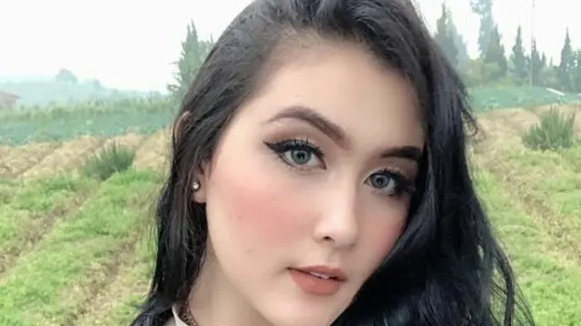 Potret Talitha Curtis (credit: https://www.instagram.com/talithacurtiss_/)