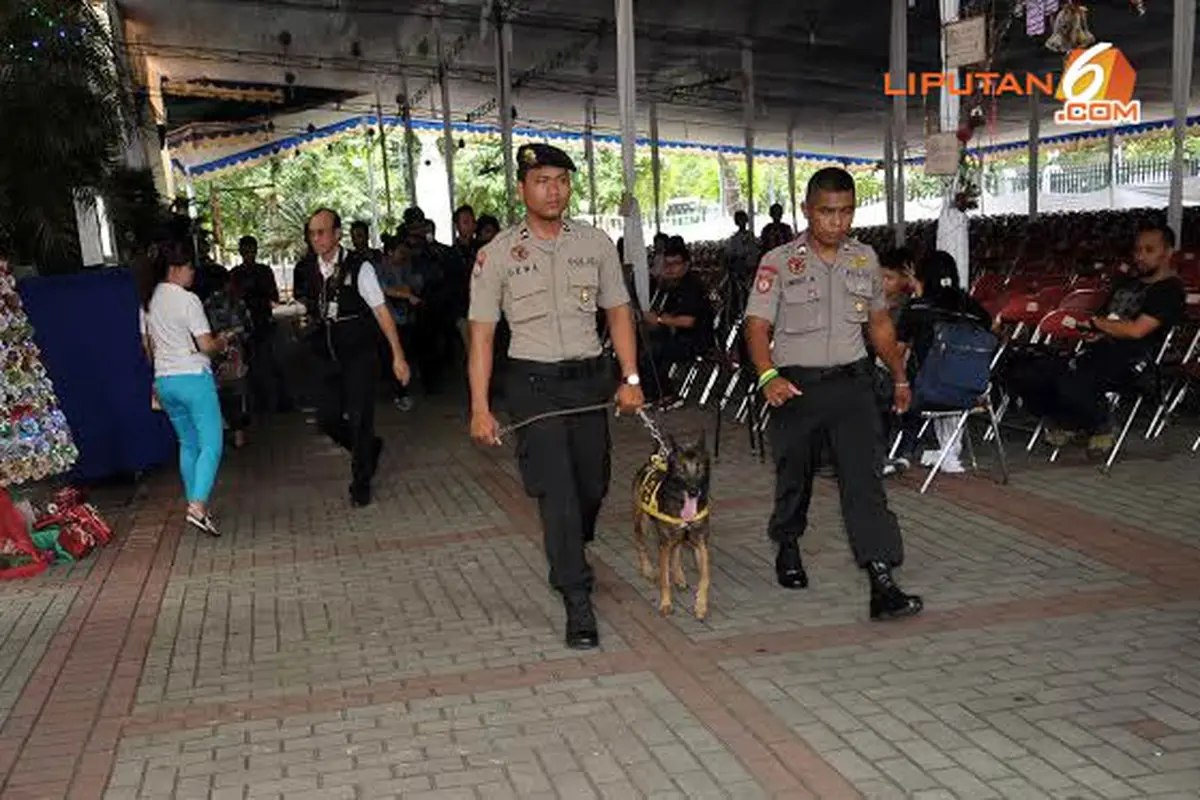 pengamanan-natal-10-131224.jpg