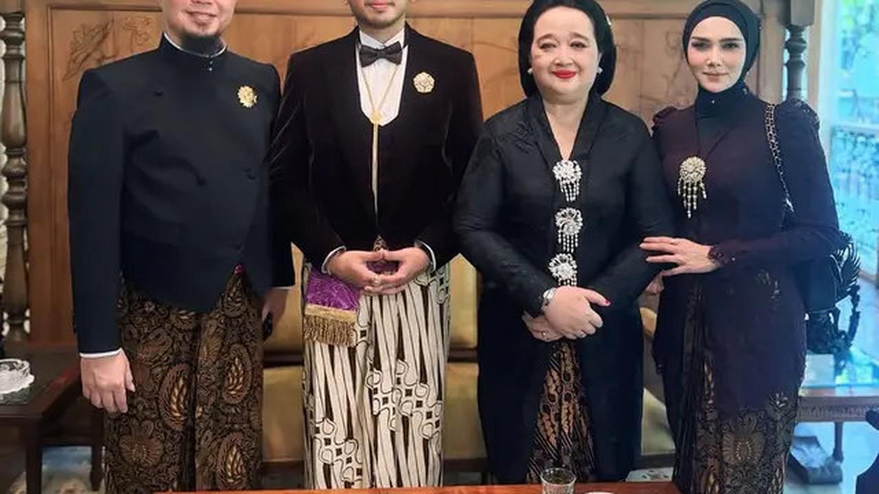 Gaya Elegan Mulan Jameela Padukan Kebaya Brokat dengan Brand Internasional saat Hadir di Keraton Surakarta Bersama Ahmad Dhani