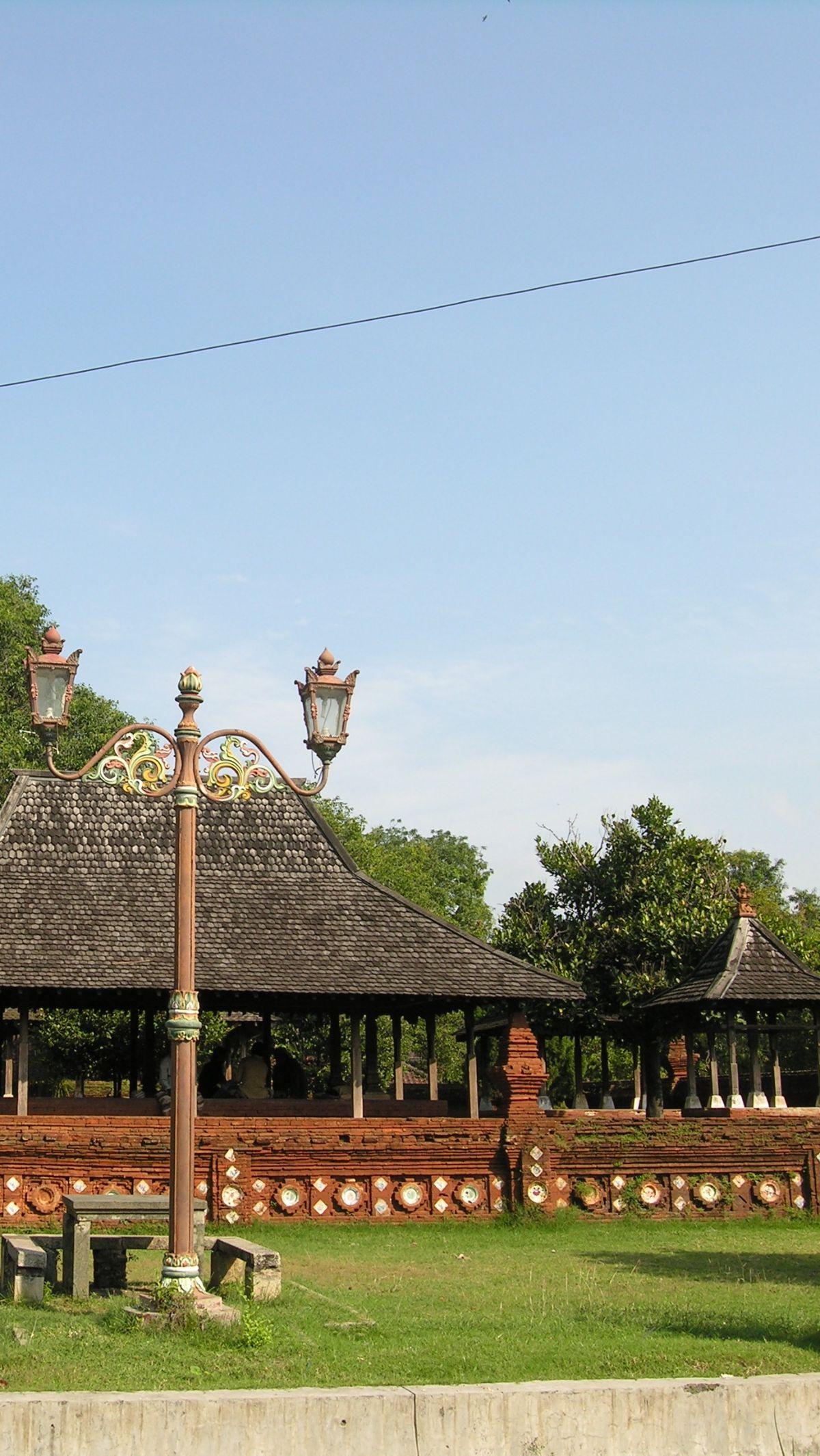 <b>Keraton Kasepuhan</b>