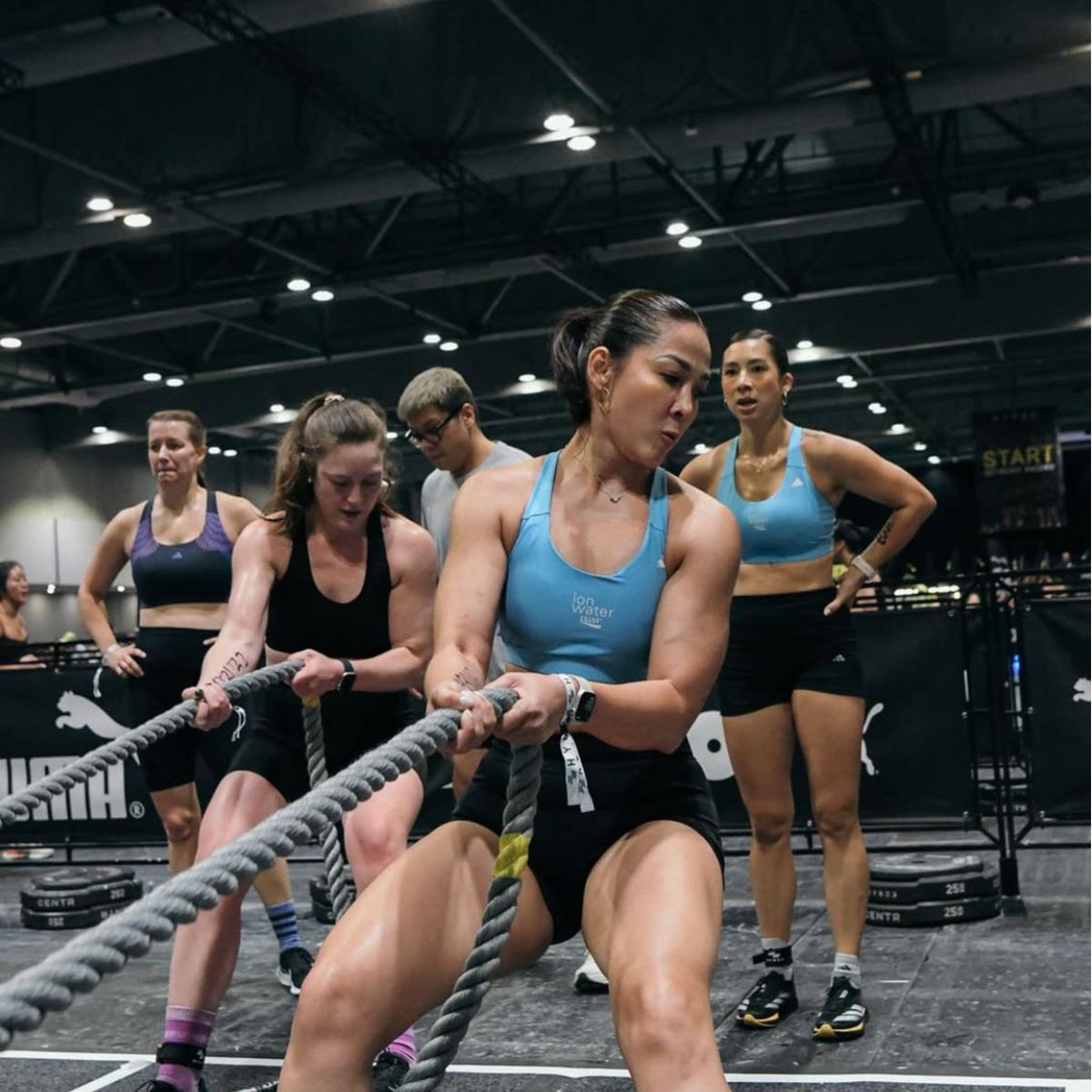 6 Potret Outfit Gym Andrea Dian, Kombinasi Stylish dan Comfort