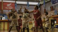 Merah Putih Predator Jakarta melangkah ke babak semifinal Honda Merpati Bali Basketball Challenge usai menang 77-48 atas Fyling Wheel Makassar pada laga kedua, Jumat (3/2/2017).