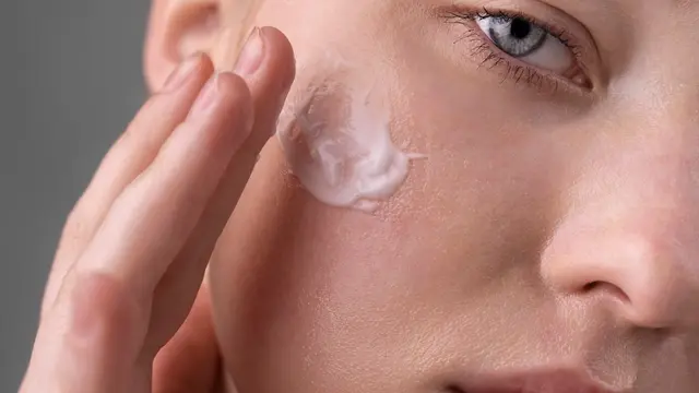 Perhatikan 5 Tanda Kerusakan Skin Barrier yang Sering Diabaikan - 1