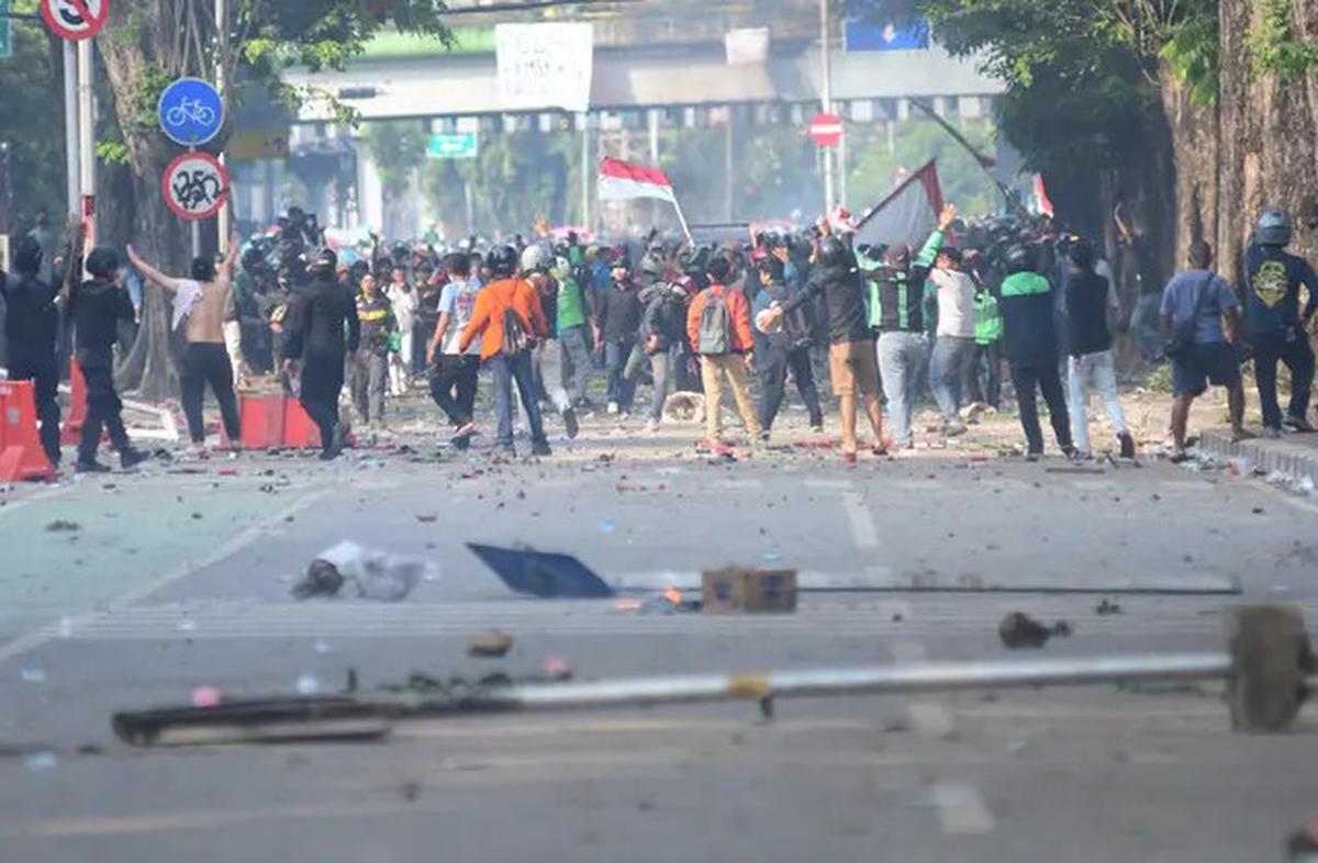 Nicholas Saputra Tanggapi Kasus Mobil Rantis Brimob Lindas Driver Ojol