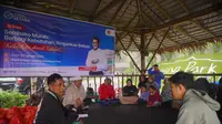 Sandiaga Ringankan Beban Warga Terdampak Bencana Sumatra, Gelar Bazar Sembako Murah