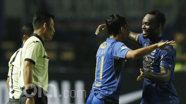 Debut Pemain Persib Bandung, Michael Essien dan Carlton Cole